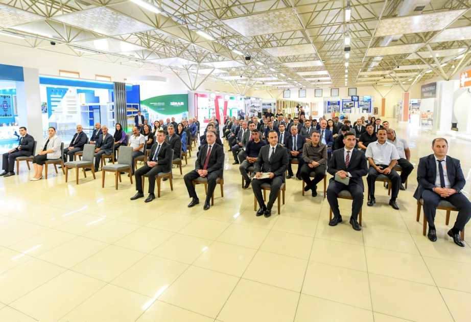 Naxçıvanda baramaçılıq və ipəkçiliyə həsr olunan konfrans keçirilib