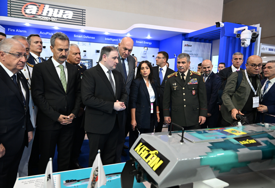 La Jefatura del Ministerio de Defensa participa en la ceremonia de inauguración de la exposición ADEX-2024