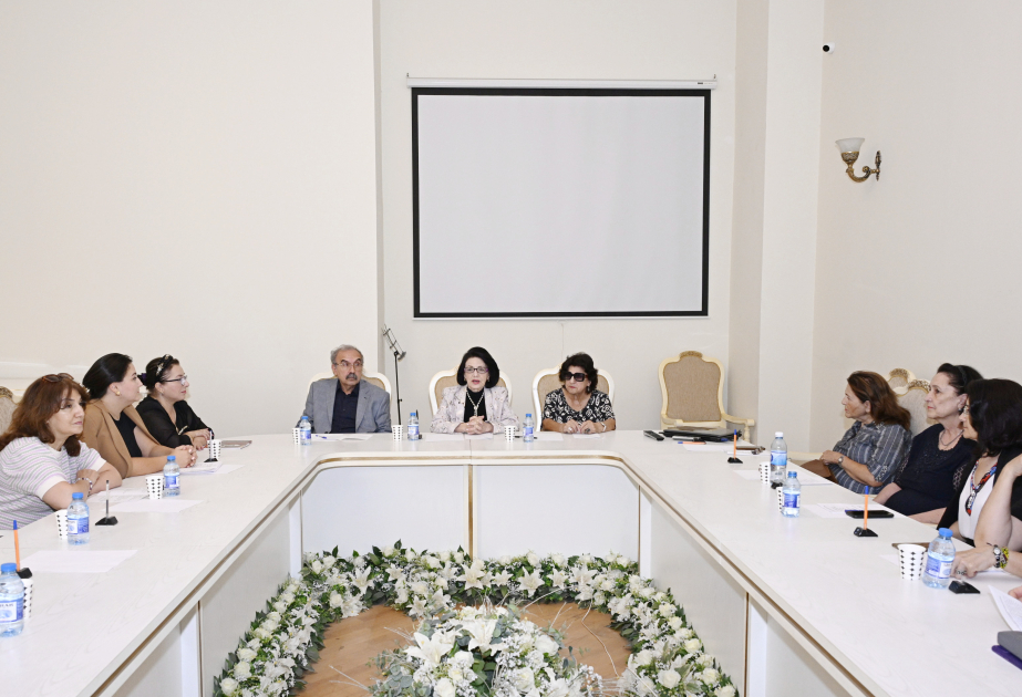 Se celebra la conferencia científica dedicada a las obras de Uzeyir Hajibayli