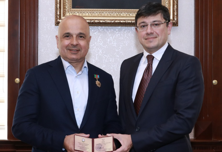 Danimarkada yaşayan azərbaycanlı alim medalla təltif olunub