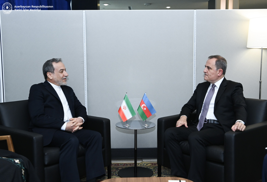 Canciller de Azerbaiyán: "La rápida militarización de Armenia perjudica los esfuerzos para garantizar la estabilidad en la región"