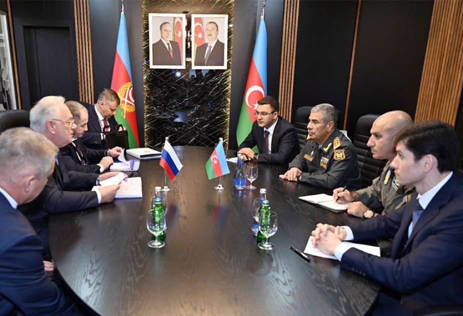 L'Azerbaïdjan et la Russie discutent des perspectives de coopération militaire et technique