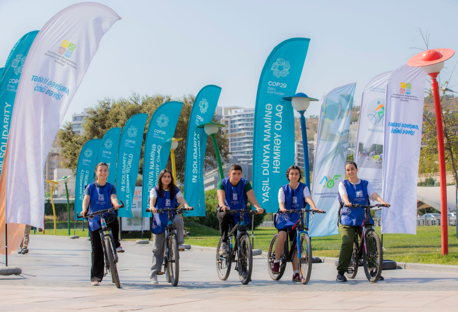En Bakú se organizó una carrera de bici con motivo del Día Mundial Sin Coches