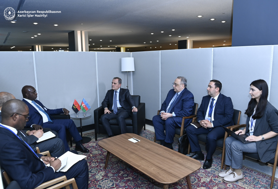 Las perspectivas de la cooperación bilateral y multilateral entre Azerbaiyán y Angola fueron objeto de debate