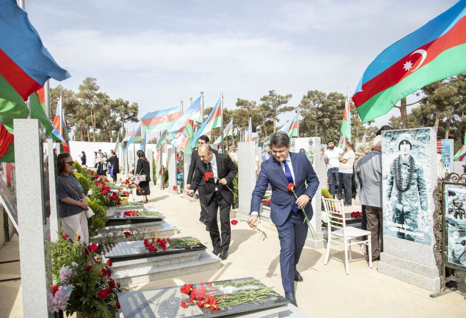ETSN kollektivi şəhidlərin əziz xatirəsini yad edib