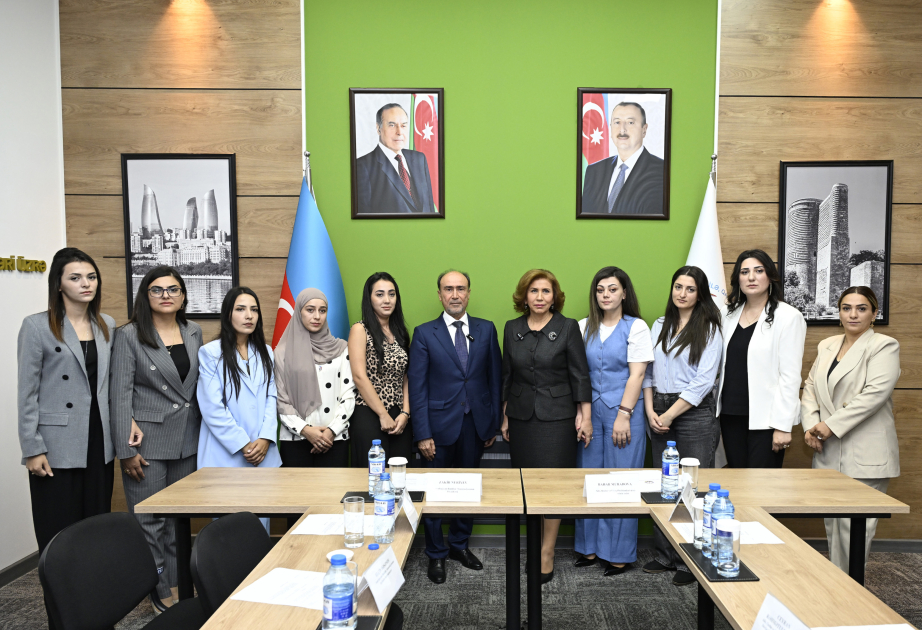 Şəhidlərin xanımlarının təhsilinə dəstək proqramı ilə bağlı görüş keçirilib