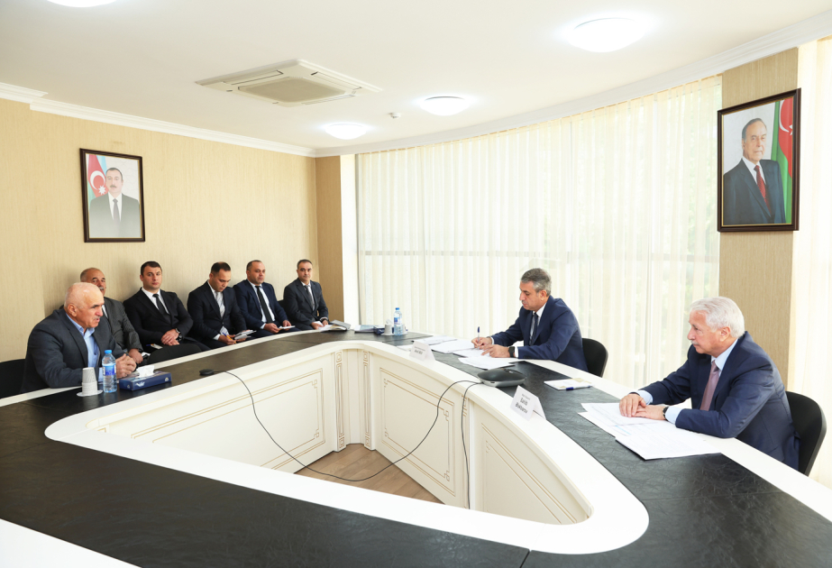 İqtisadiyyat nazirinin müavini Qusarda vətəndaşlarla görüşüb
