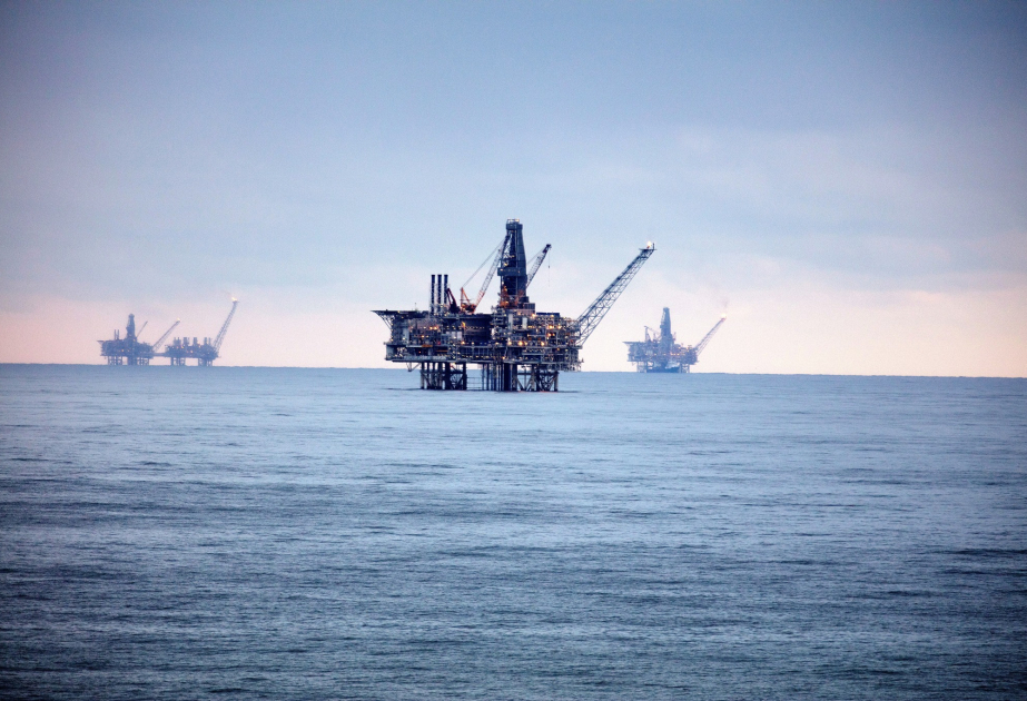 Azerbaijani oil sells for $76.89