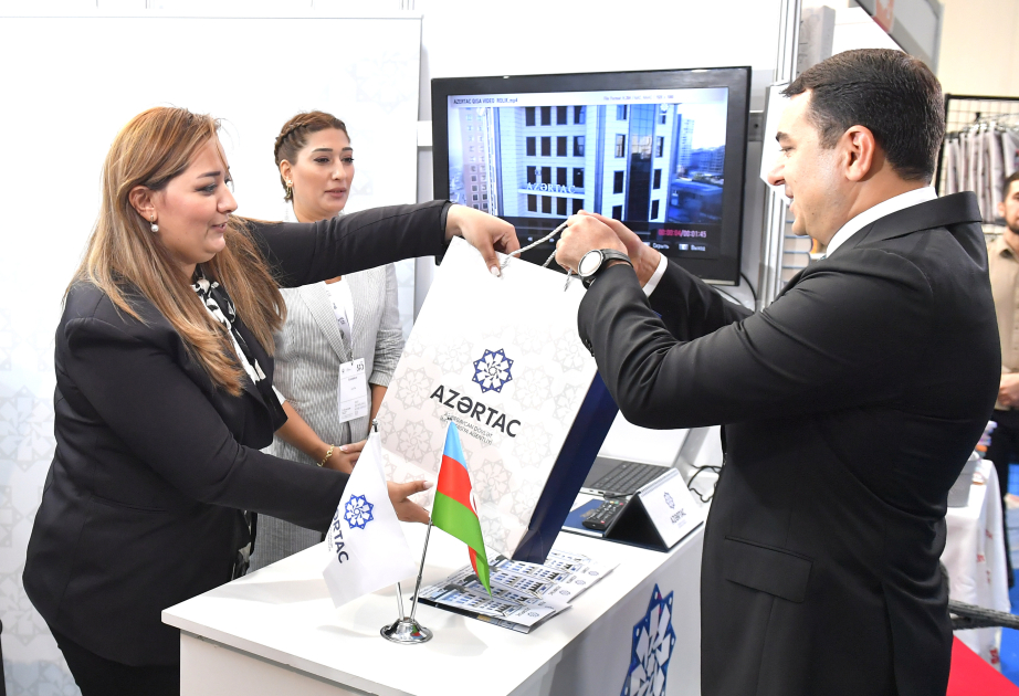 AZERTAC se presenta en la Exposición Internacional del Libro de Bakú con su stand