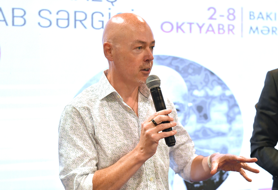 Dünyaşöhrətli irlandiyalı yazıçı Con Boyn oxucularla görüşüb