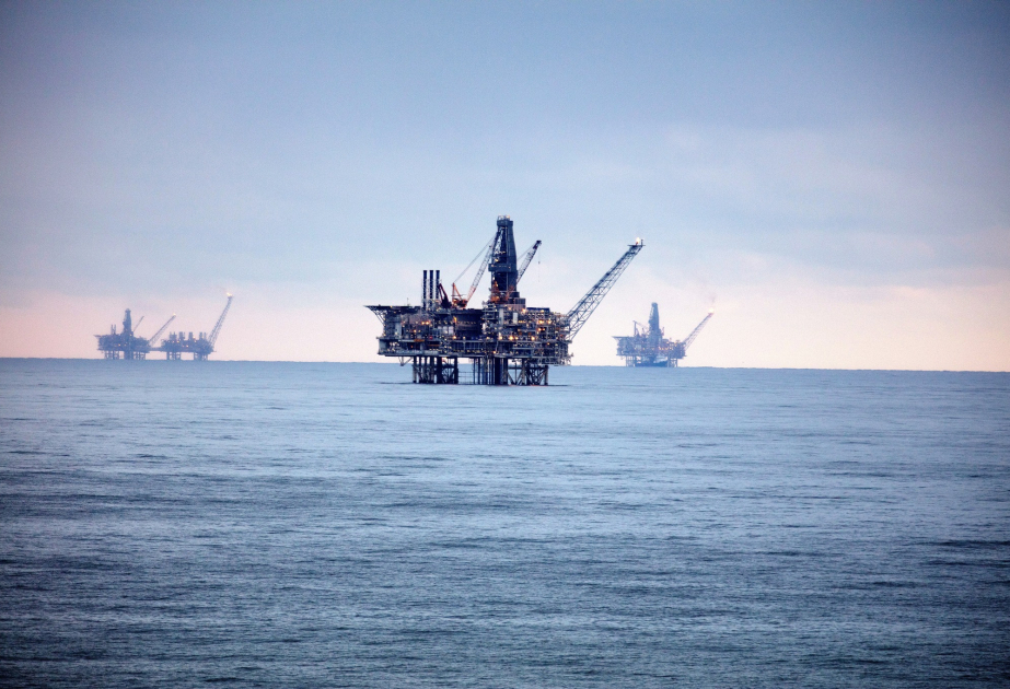 Azerbaijani oil price surpasses $80