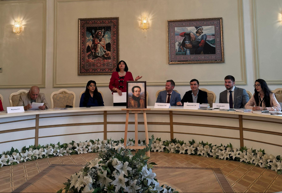 В Союзе писателей Азербайджана презентована книга Рейхан Мирзазаде «Поэтический памятник Кавказа»