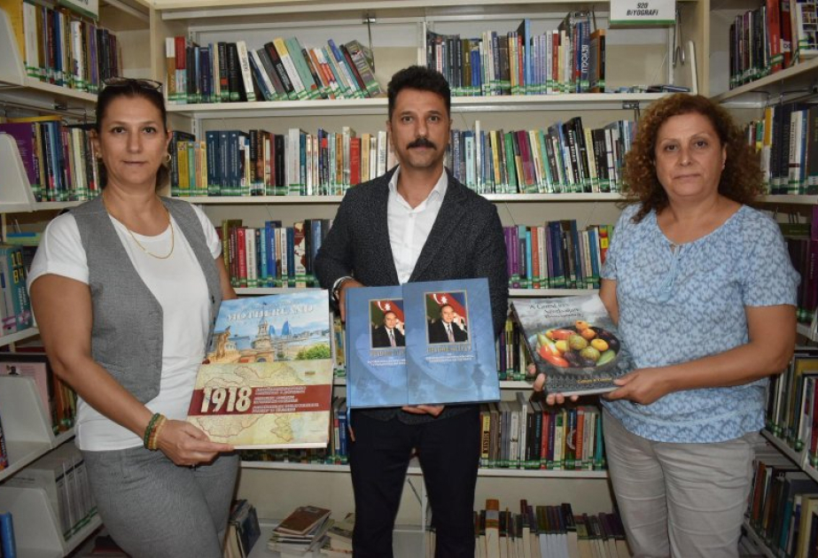 Manisa Xalq Kitabxanasına Azərbaycana aid kitablar hədiyyə edilib