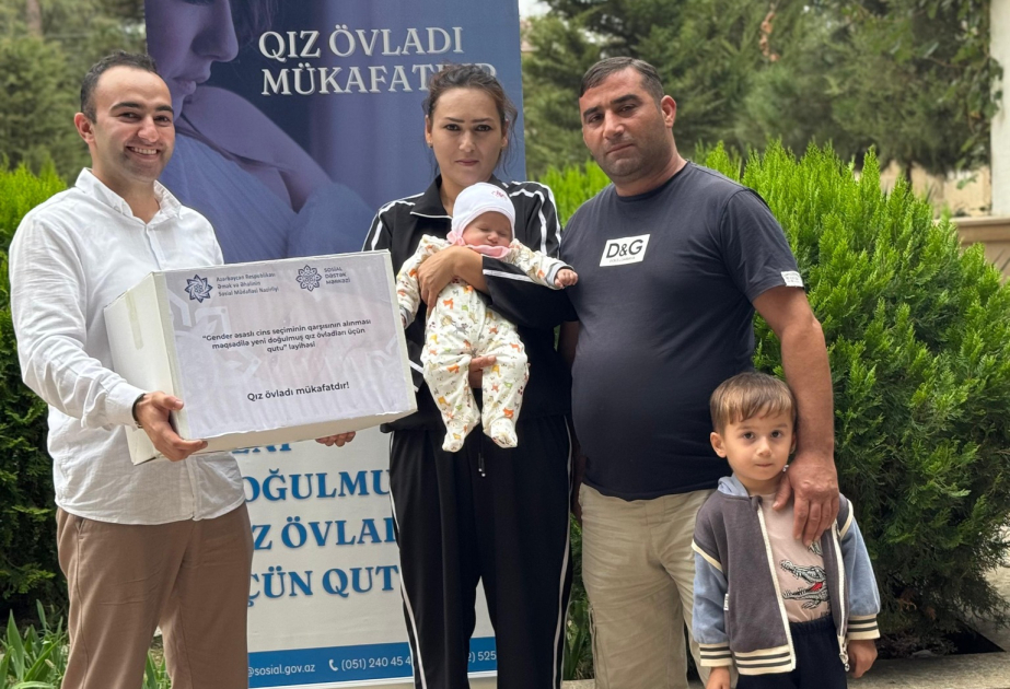 “Yeni doğulmuş qız övladları üçün qutu” layihəsi Salyanda davam etdirilib