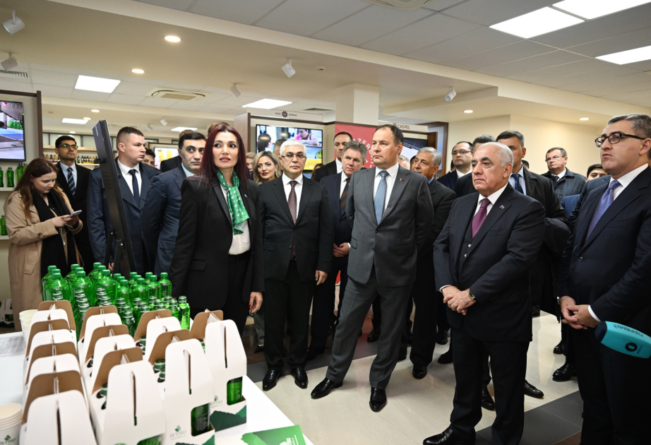 PM Ali Asadov visits Azerbaijan Trade House in Minsk