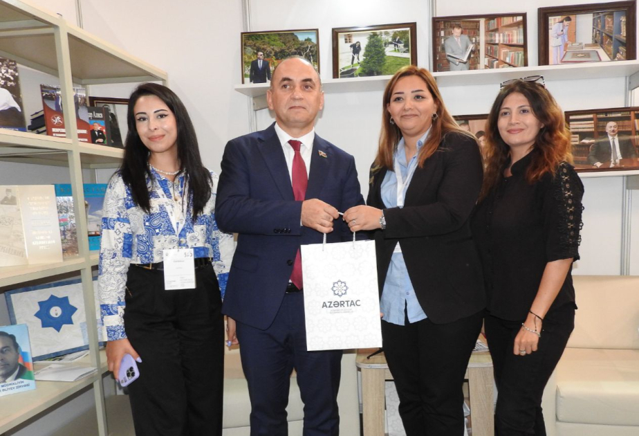Ceyhun Məmmədov: Bu cür sərgilərin keçirilməsi mütaliəyə olan marağın artırılmasına böyük töhfədir