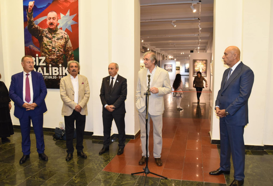Əməkdar rəssam Rza Avşarın yaradıcılıq sərgisi açılıb
