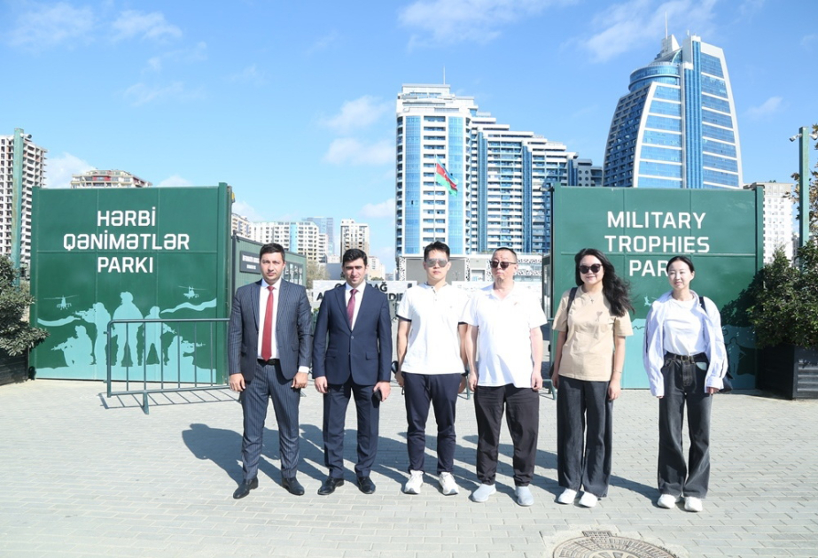Çinli alimlər Hərbi Qənimətlər Parkını və Qobustan Milli Tarix-Bədii Qoruğunu ziyarət ediblər