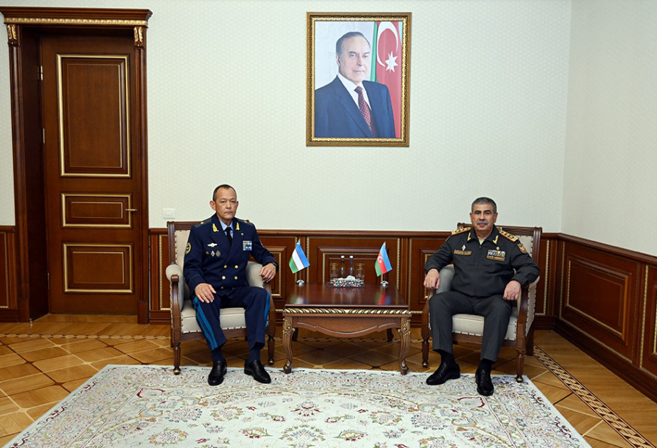أذربيجان وأوزبكستان يواصلان تطوير تبادل الخبرات بينهما في المجال العسكري