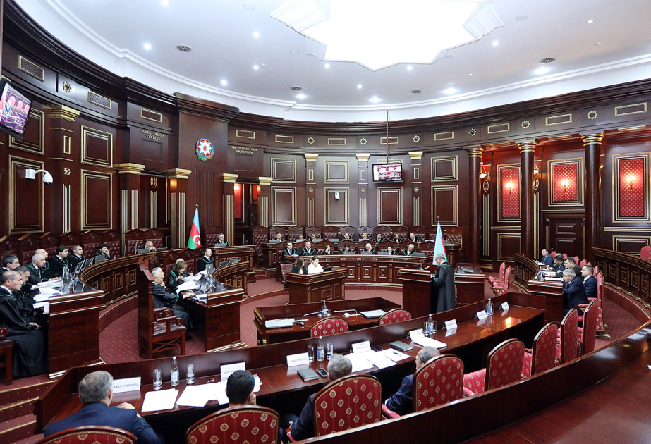 Yeni məhkəmə hakimləri and içiblər