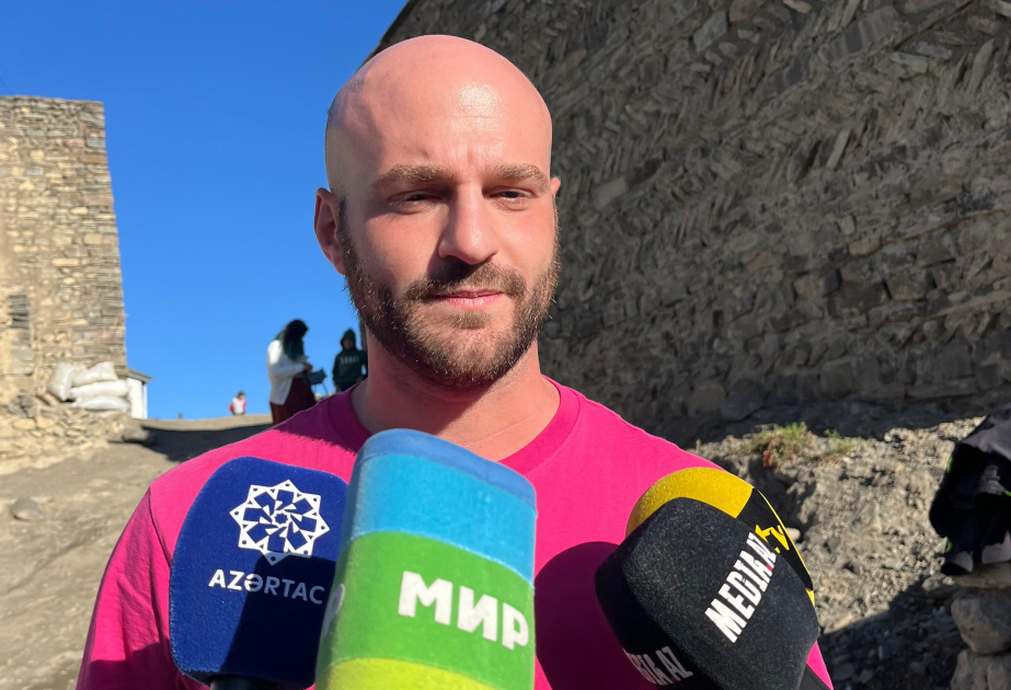 İtaliyalı turist: Xınalıq kəndi öz mövqeyinə görə tamamilə heyrətamizdir