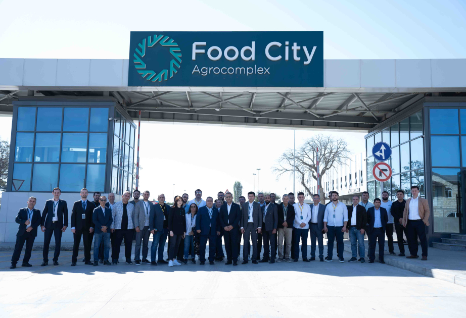 ®  “Caspian Energy Club” üzvləri “Food City Agrocomplex”ə təşkil olunan “Business Tour”da iştirak ediblər