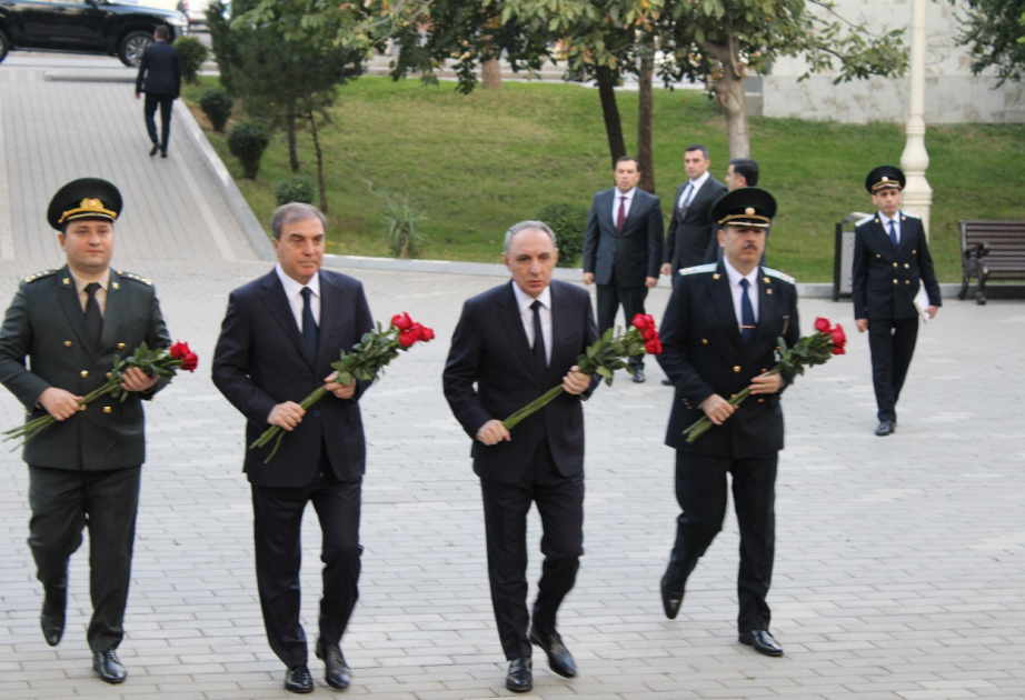 Генпрокурор Кямран Алиев посетил Мемориальный комплекс в Гяндже ВИДЕО