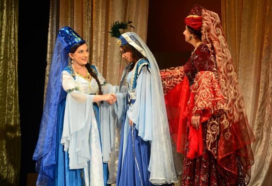 “Leyli və Məcnun” Gənc Tamaşaçılar Teatrının səhnəsində
