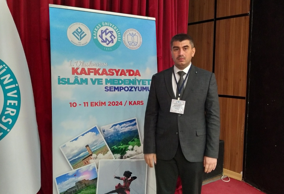 Beynəlxalq simpoziumda “Azərbaycan epiqrafikasında müqəddəs yazılar” barədə məruzə dinlənilib
