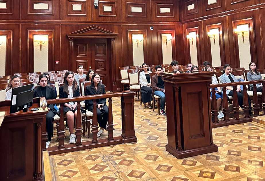 “Gənc hüquq müdafiəçiləri” müsabiqəsi çərçivəsində təlimlərə başlanılıb
