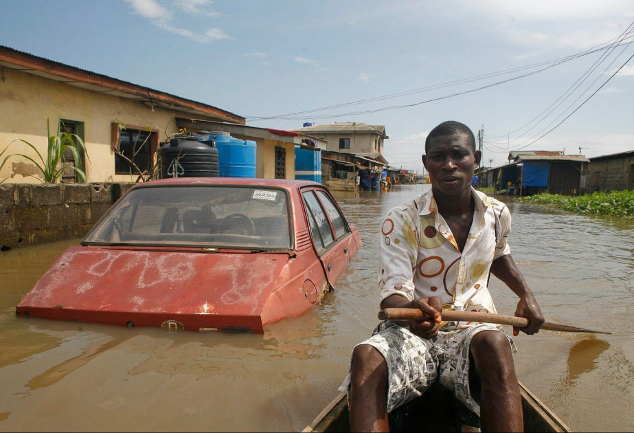 Nigeria: Überschwemmungen treiben zehntausende Menschen in die Flucht