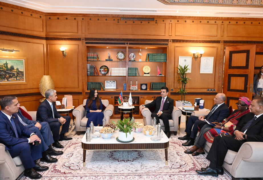 La Vicepresidenta de la Fundación Heydar Aliyev visita la sede de la ICESCO