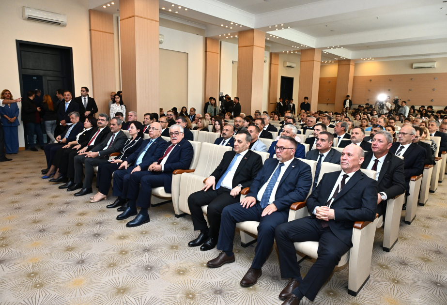 Bakıda “Türk dünyasında sürücülük təhsili” konfransı keçirilib