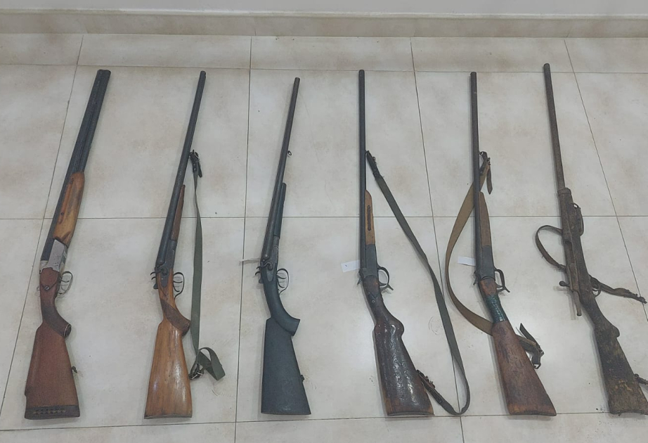 Ağcabədidə polis əməkdaşları tərəfindən 6 silah götürülüb