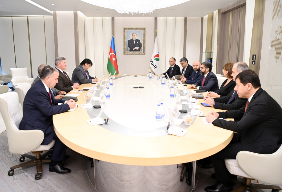 SOCAR və “Chevron” dekarbonizasiya, hasilat və nəql məsələlərini müzakirə edib