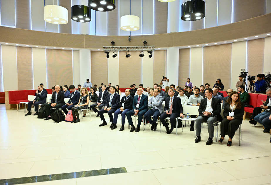 В Баку проходит Первый Евразийский форум по искусственному интеллекту и науке о данных ВИДЕО