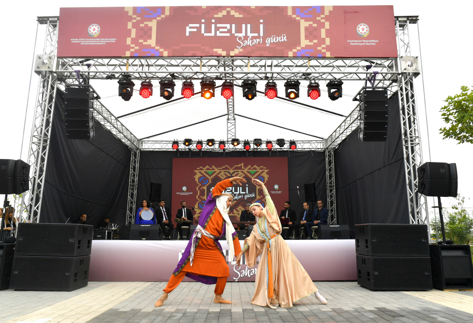 “Füzuli 530” adlı tamaşa nümayiş olunub