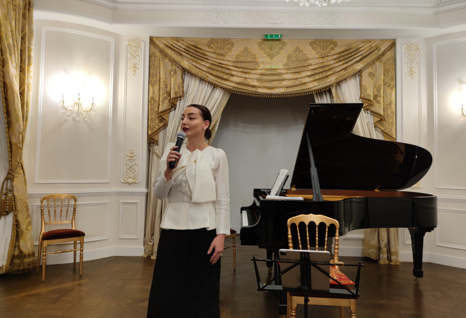 El Día de la Restauración de la Independencia de Azerbaiyán se celebra en París