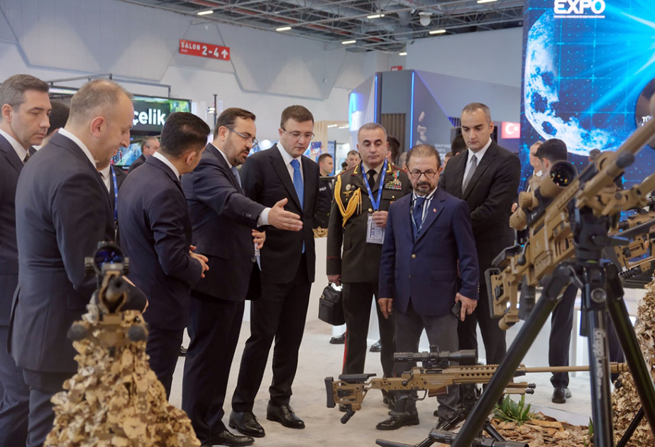Müdafiə Nazirliyinin rəhbərliyi “SAHA EXPO 2024” sərgisinin açılış mərasimində iştirak edib