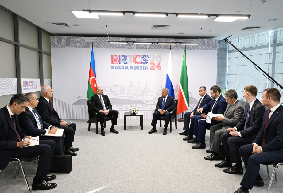 El Presidente de Azerbaiyán se reúne con el Presidente de la República de Tataristán de la Federación de Rusia en Kazán