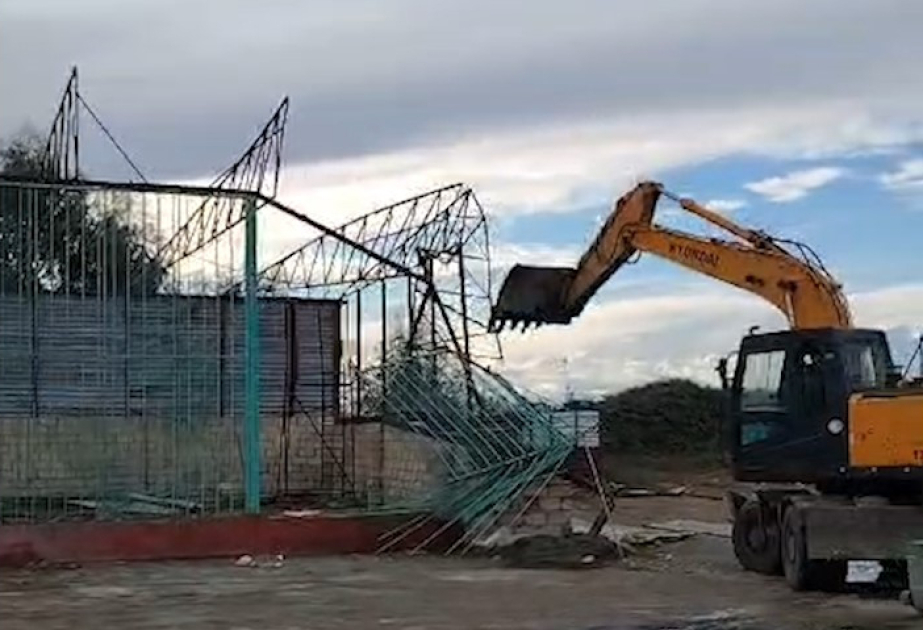 FHN: Daha bir qanunsuz tikili sökülüb
