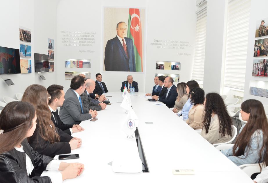 Dövlət İdarəçilik Akademiyasında Prezident təqaüdünə layiq görülmüş tələbələrlə görüş olub