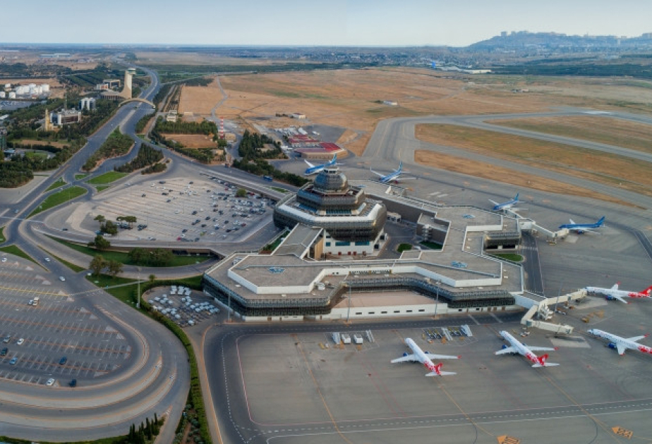 A causa del cierre del espacio aéreo sobre Irán, varios aviones aterrizaron en Bakú