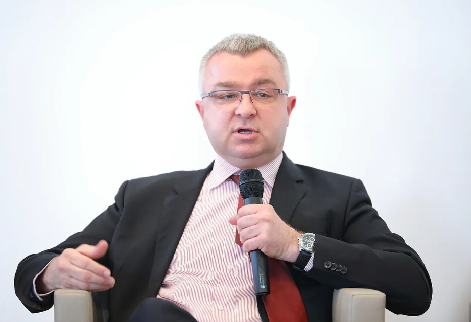 Венгерский эксперт: Резолюции леволиберального Европарламента не способствуют армяно-азербайджанскому примирению — КОММЕНТАРИЙ
