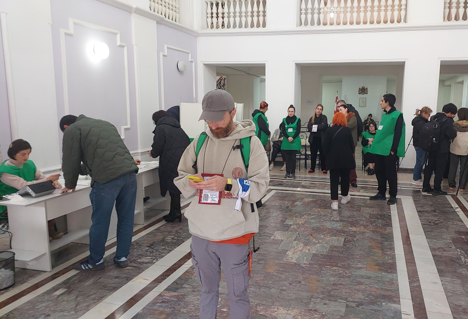 لجنة الانتخابات المركزية: 6ر50 في المائة من الناخبين أقبلوا على مراكز الاقتراع في الانتخابات البرلمانية في جورجيا