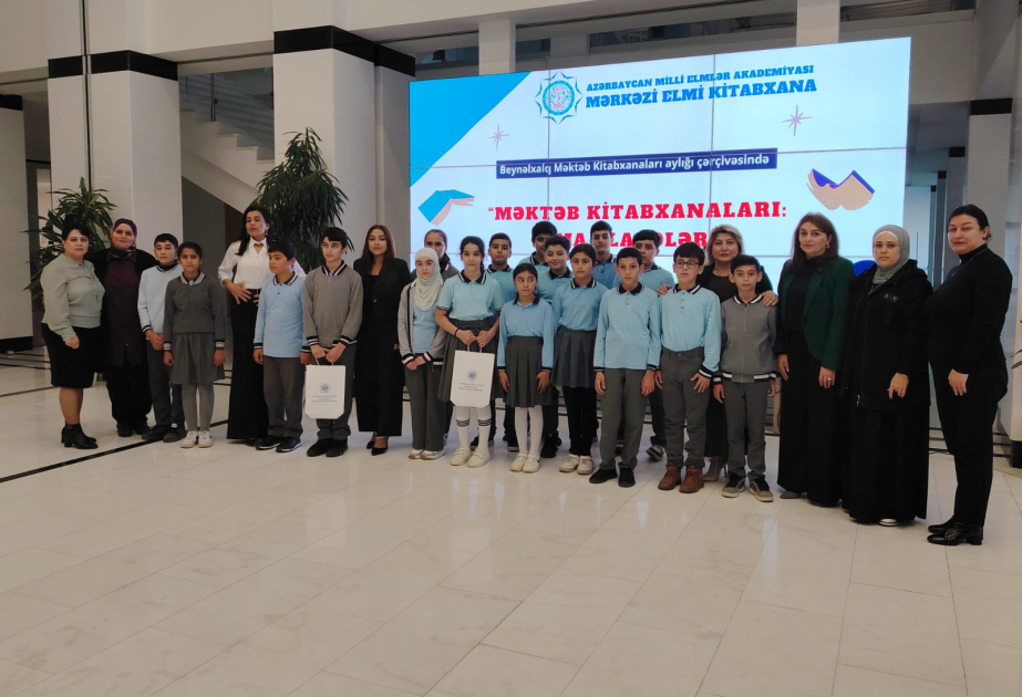 MEK-də məktəb kitabxanaları və icma əlaqələrinə dair müzakirə aparılıb