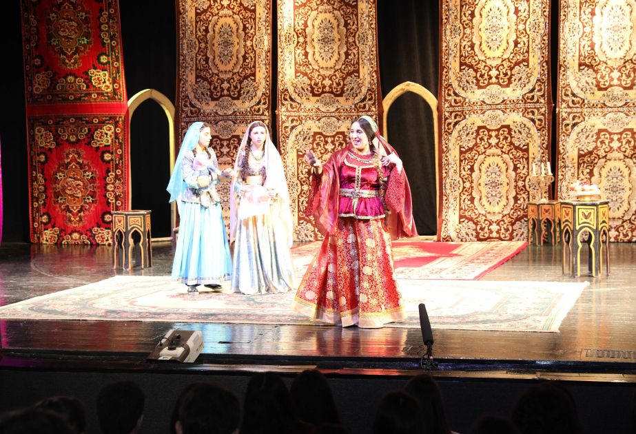 BDU tələbələri Milli Gənc Tamaşaçılar Teatrında çıxış ediblər