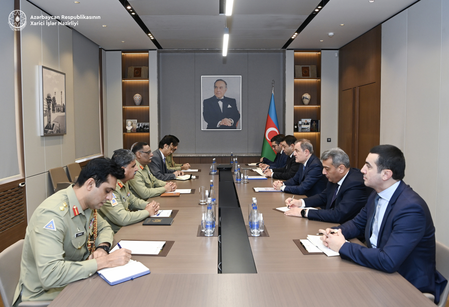 L’Azerbaïdjan et le Pakistan discutent des questions de coopération régionale