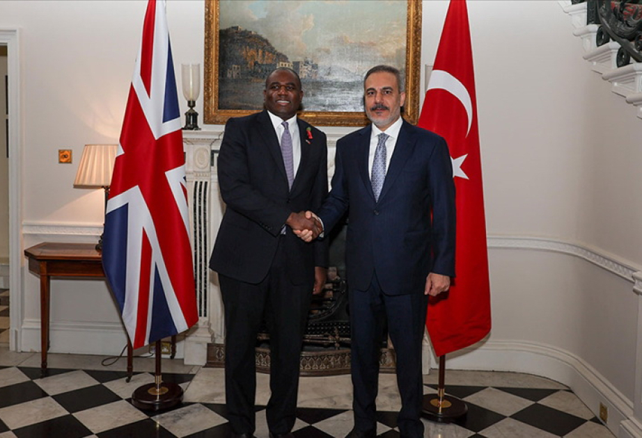 Turkish foreign minister meets UK counterpart in London
