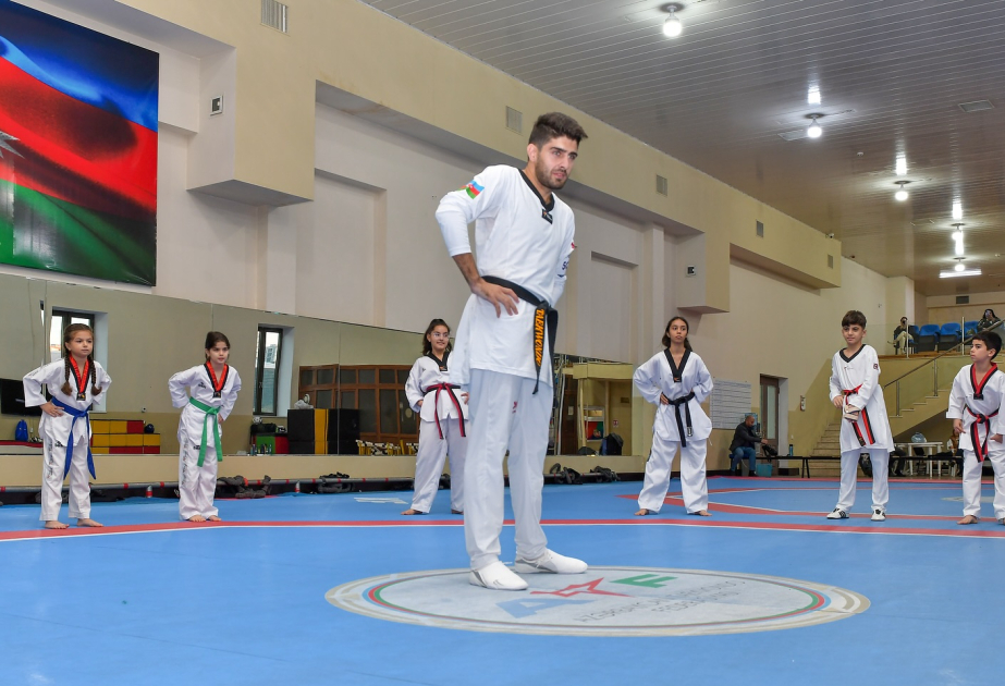 Azərbaycanın Paralimpiya çempionu ustad dərsi keçib